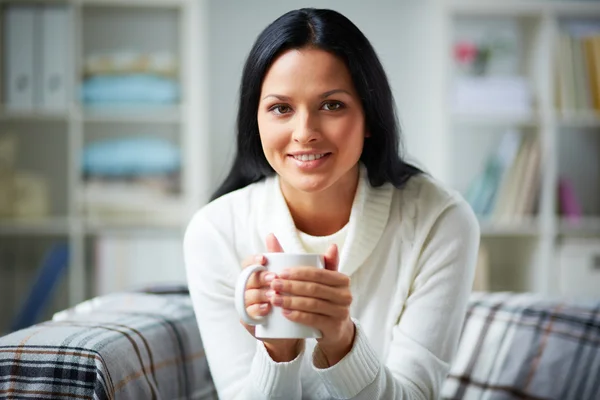 Menina com caneca — Fotografia de Stock