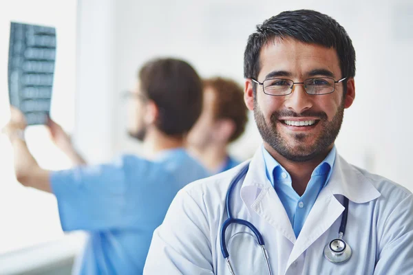 Smiling doctor — Stock Photo, Image