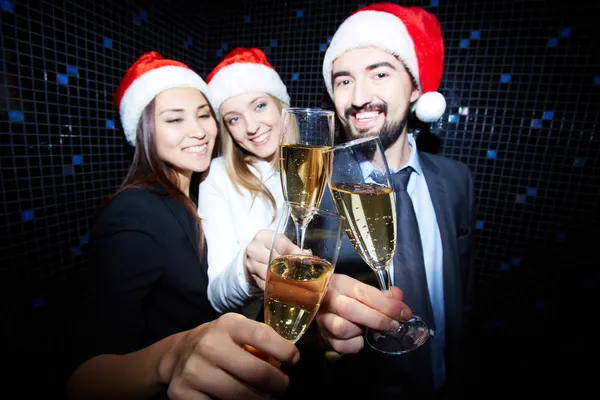 Affärspartners grillas med champagne — Stockfoto