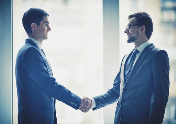 Metoda handshaking úspěšní podnikatelé — Stock fotografie