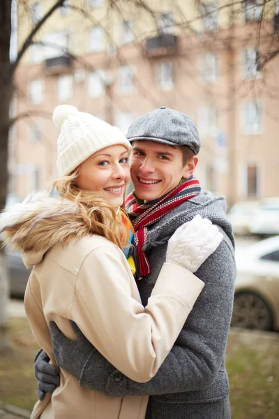 Pareja sonriente —  Fotos de Stock