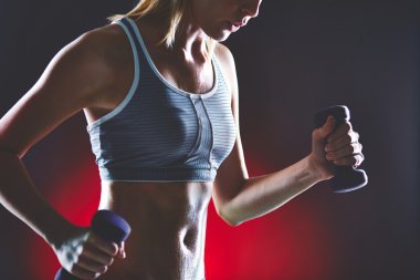 erkek dumbbells ile