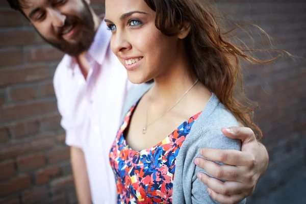 Girl and her sweetheart — Stock Photo, Image