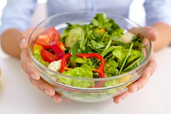 Frischer Salat — Stockfoto