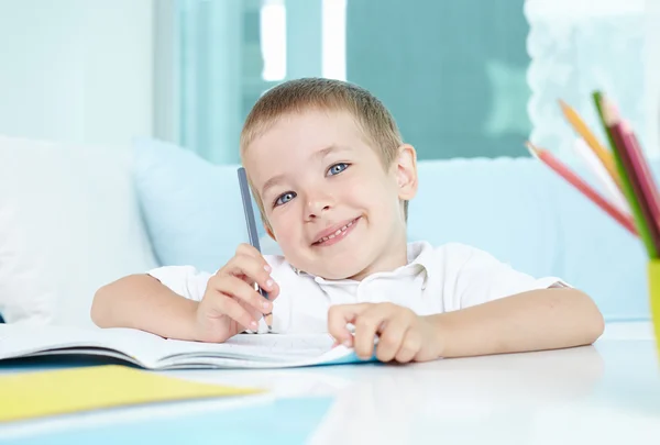 Pequeño artista — Foto de Stock