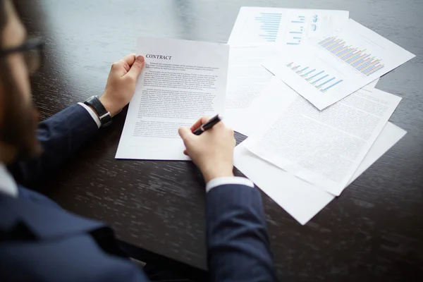 Maken van business-overeenkomst — Stockfoto