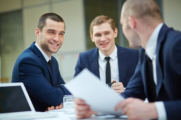 Businessmen interacting — Stock Photo, Image