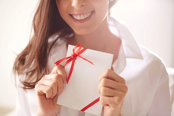 Female holding valentine letter — Stock Photo, Image