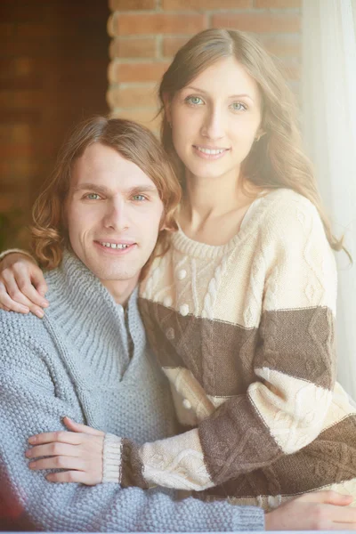 Couple in sweaters — Stock Photo, Image