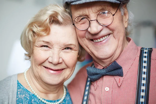 Ancianos alegres. — Foto de Stock