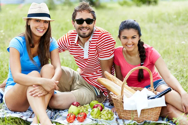 Friends on picnic — Stock Photo, Image