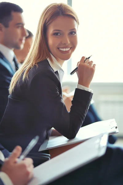 Charmante Studentin — Stockfoto