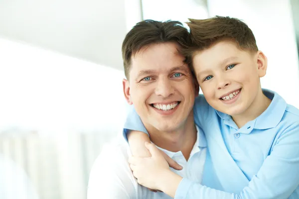 Gelukkige vader en zoon — Stockfoto