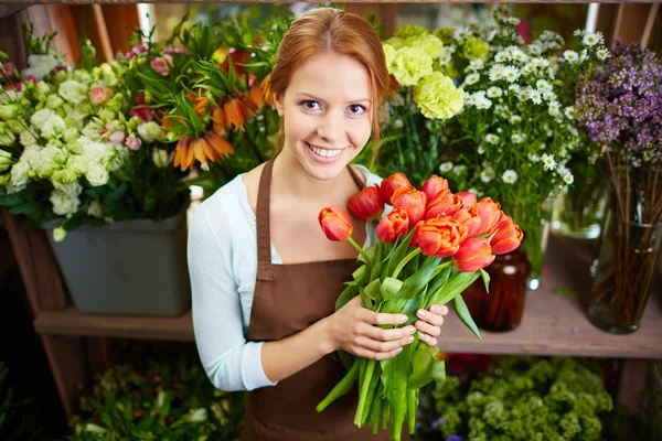 Florist with tulips — Stock Photo, Image