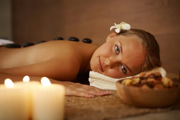Girl  in spa salon — Stock Photo, Image