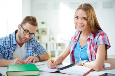 meşgul öğrenciler