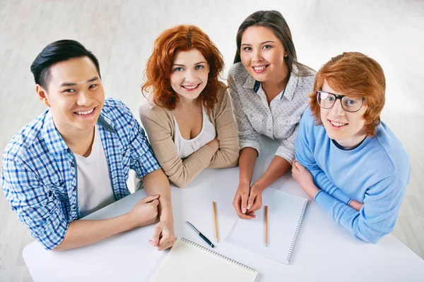 Schüler und Studenten — Stockfoto