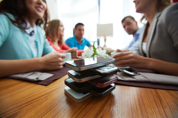 Teléfonos celulares — Foto de Stock