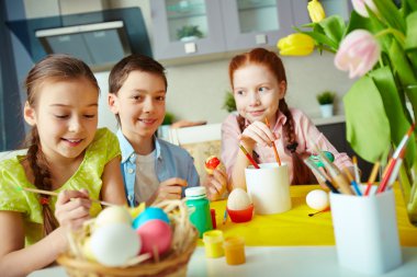 Paskalya yumurtaları dekorasyon okul öncesi