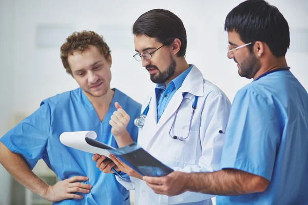 Médicos no trabalho — Fotografia de Stock