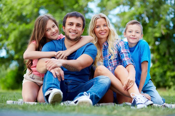 Gelukkige familie — Stockfoto