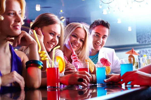 Friends in the bar — Stock Photo, Image