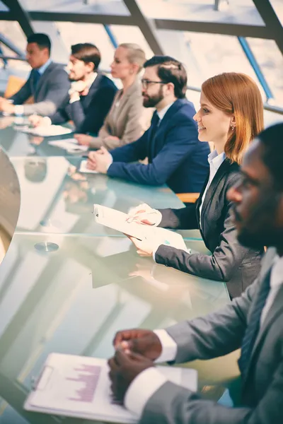 Mensen uit het bedrijfsleven op seminar — Stockfoto