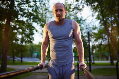 adam eğitim spor ekipmanları