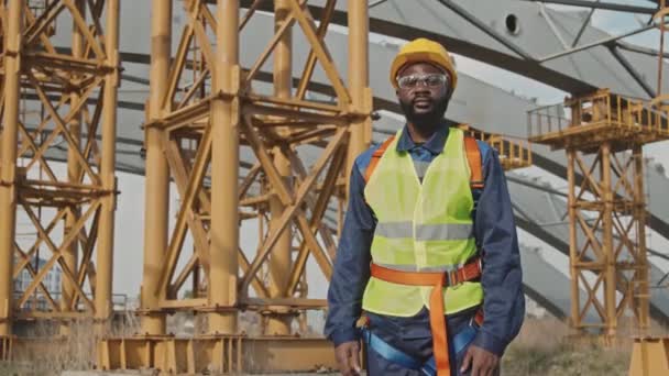 Portrait Slowmo Shot African American Male Construction Worker Wearing Safety — Stock Video