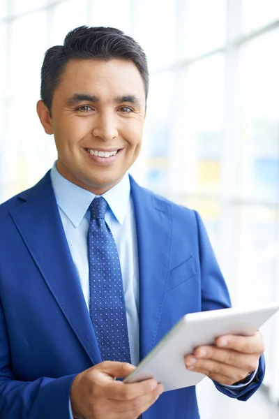 Businessman with touchpad — Stock Photo, Image