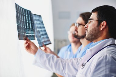 Doktorlar x-ray arıyorsunuz