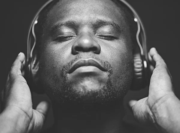 African-American guy with headphones — Stock Photo, Image