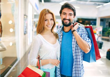 paperbags alışveriş merkezinde Çift