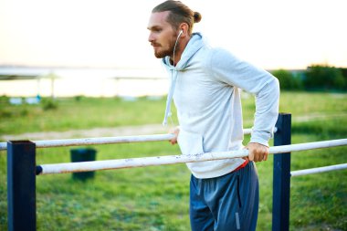 adam eğitim spor ekipmanları