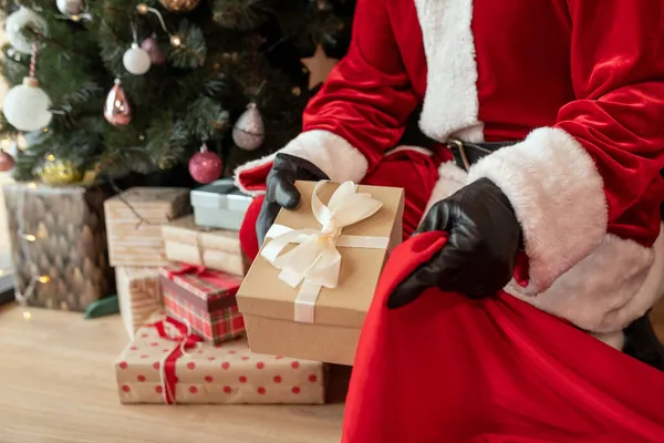 Mauvais Père Noël voleurs cadeaux de Noël — Photo