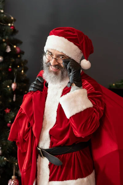 Självrättfärdig Santa Robber — Stockfoto