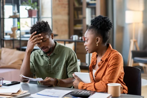 Bilmece Adam Faturalara Bakıyor