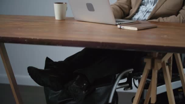 Tilting Intelligent Caucasian Man Disabilities Dressed Formally Sitting Desk Office — стокове відео