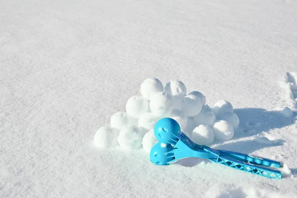 ⬇ Скачать Картинки Snow Guitar, Стоковые Фото Snow Guitar В.