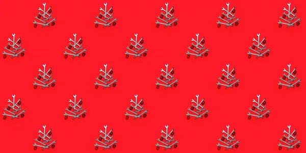 赤い背景にボールで飾られたブランチで作られたクリスマスツリーとシームレスなテクスチャ あけましておめでとうございます 道具付きのバナー 壁紙だ 産業休日の概念 カレンダーテンプレート — ストック写真