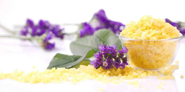 Aromaterapia con viola — Foto Stock