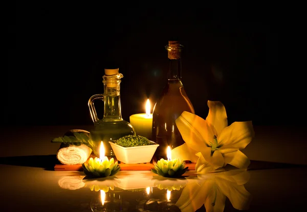 Bodegón spa con velas — Foto de Stock