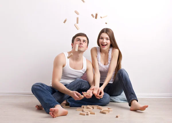 Man and woman in new apartment — Stock Photo, Image