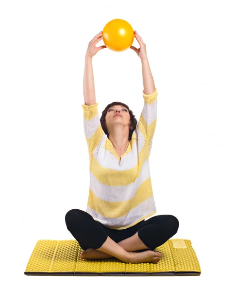 Mulher fazendo exercício de fitness — Fotografia de Stock