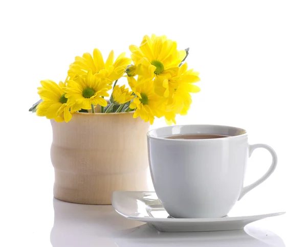 Tea and flowers — Stock Photo, Image