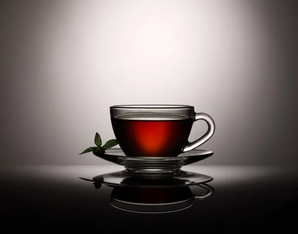 Tee im Glas Tasse — Stockfoto