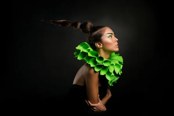 Profilo di una donna stupenda — Foto Stock