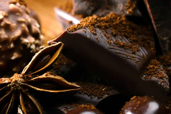 Chocolate and badiane — Stock Photo, Image