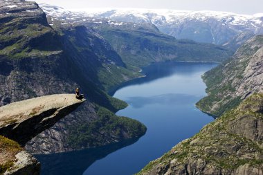 Yoga, trolltunga, Norveç