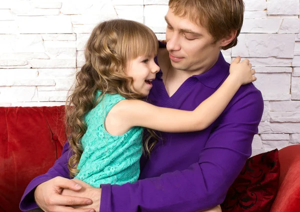 Vater und kleine Tochter — Stockfoto